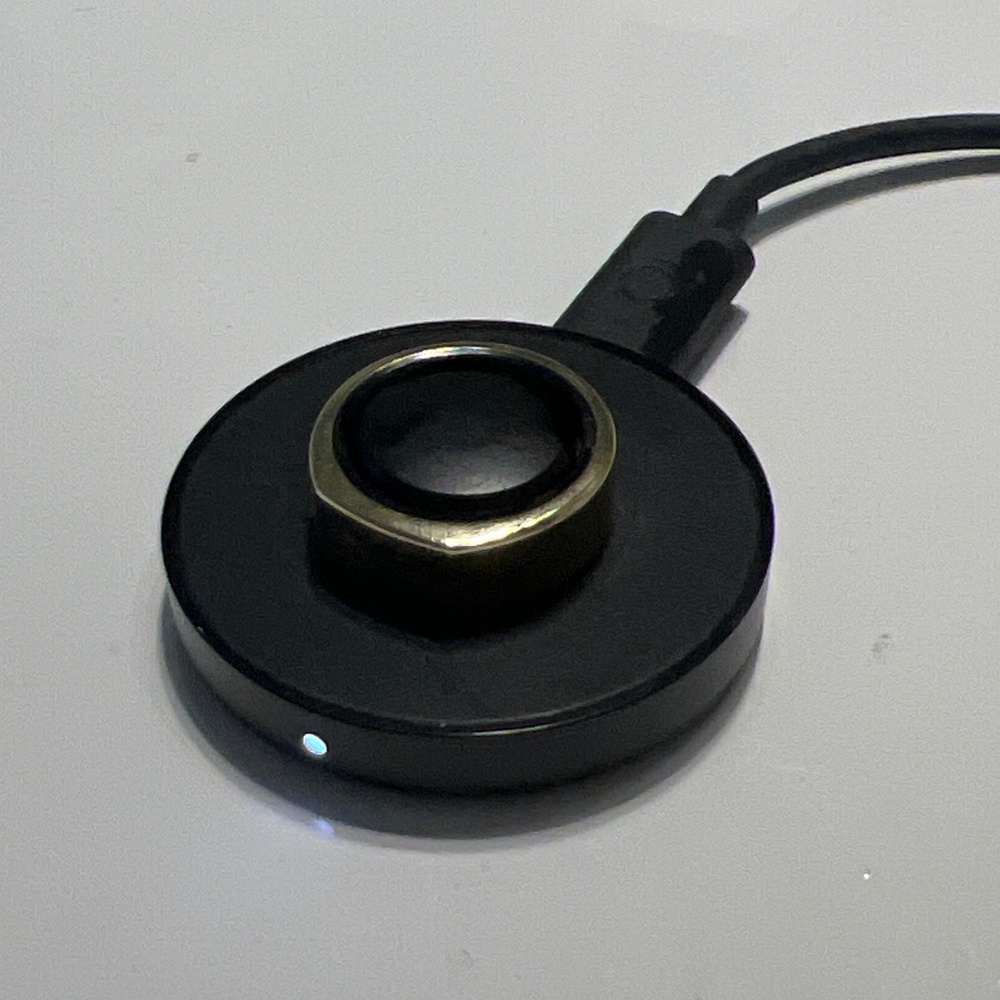 Gold Oura Ring Gen 2 Size 7 With Charger